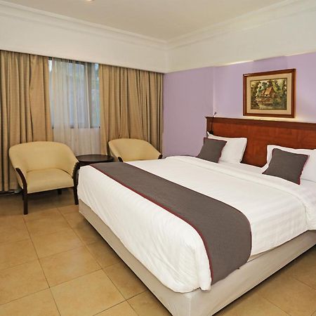 Collection O 91898 Series Hotel Kuningan Dżakarta Zewnętrze zdjęcie