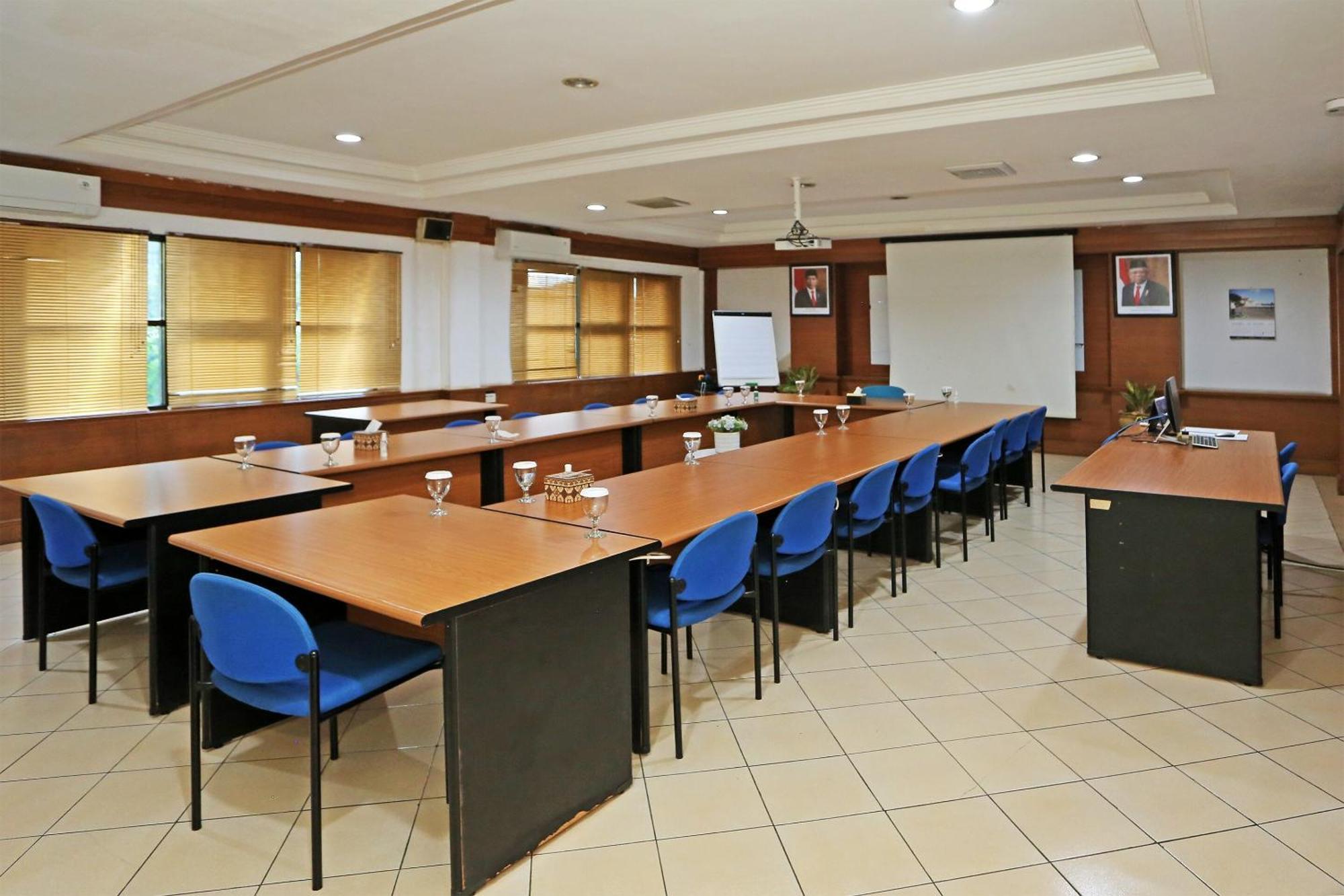 Collection O 91898 Series Hotel Kuningan Dżakarta Zewnętrze zdjęcie